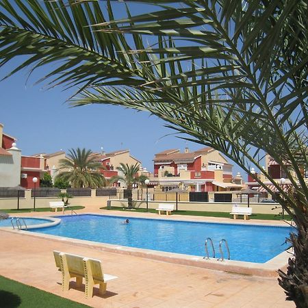 Bungalow Altos De La Bahia Торевьиа Номер фото